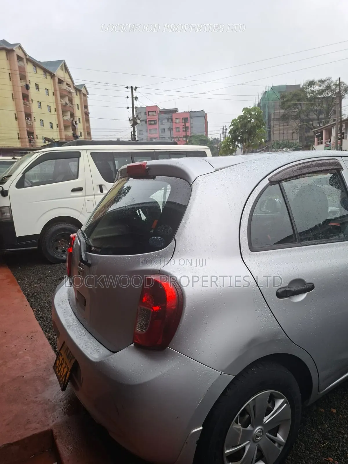 Nissan March 2016 Silver