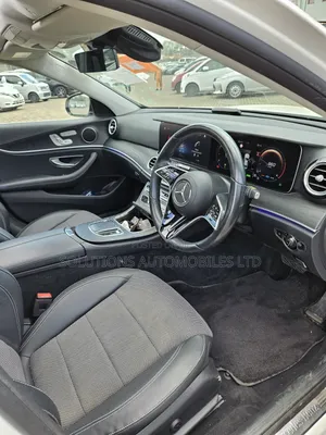 Mercedes-Benz E200 2021 White