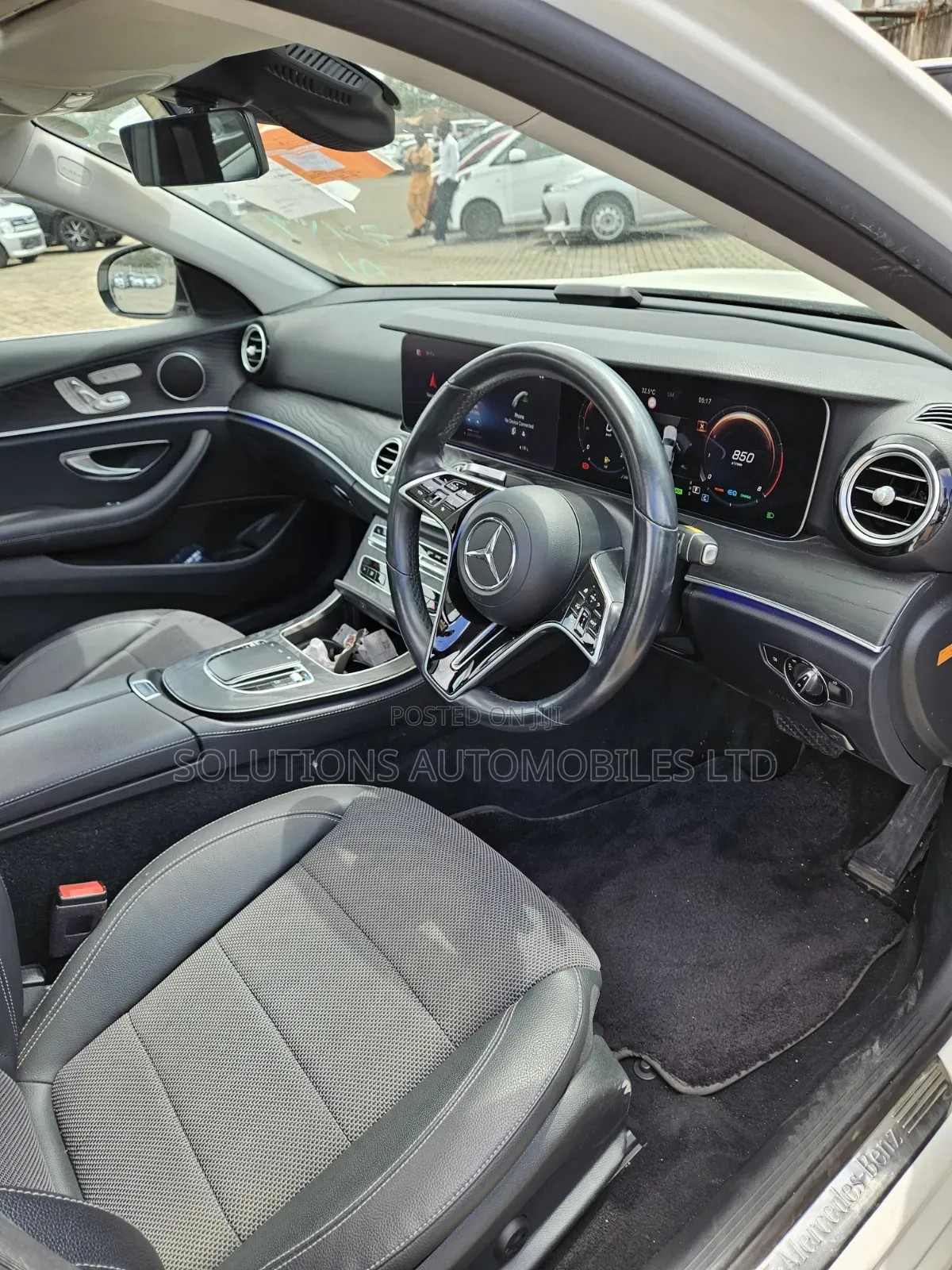 Mercedes-Benz E200 2021 White