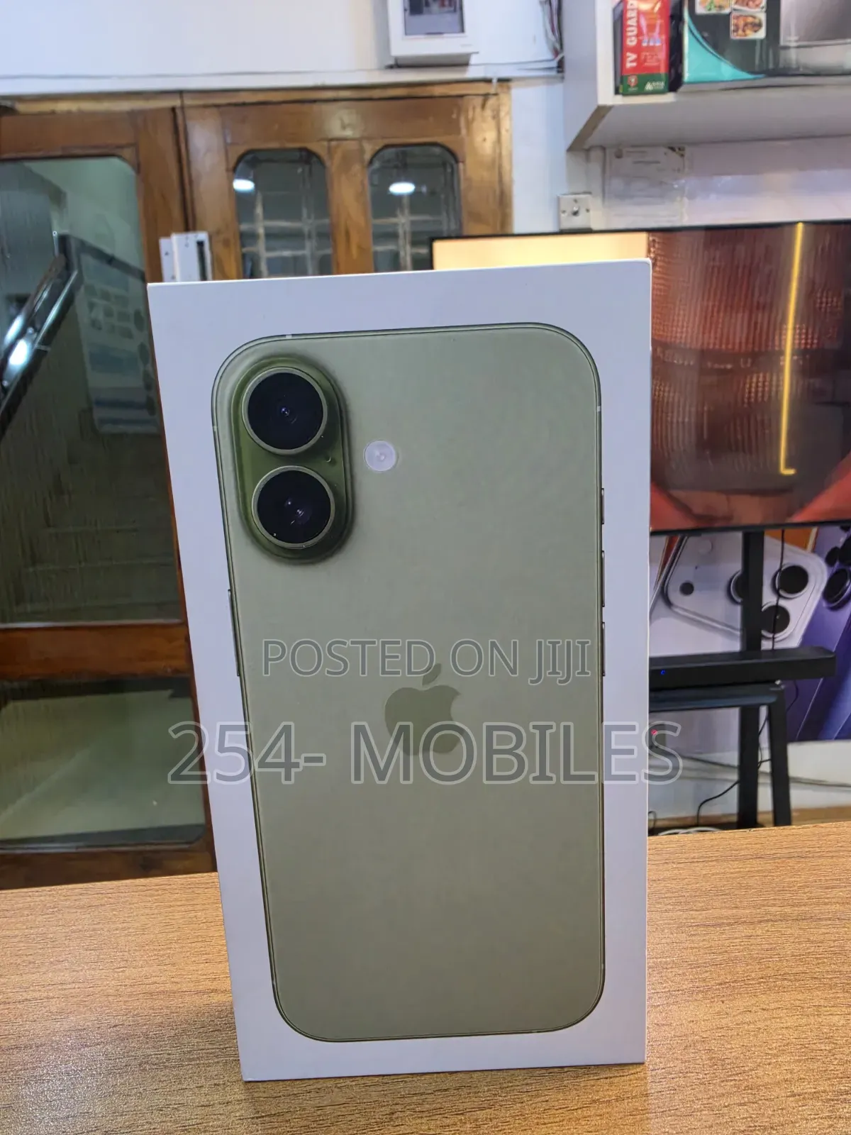 New Apple iPhone 17 256 GB Green