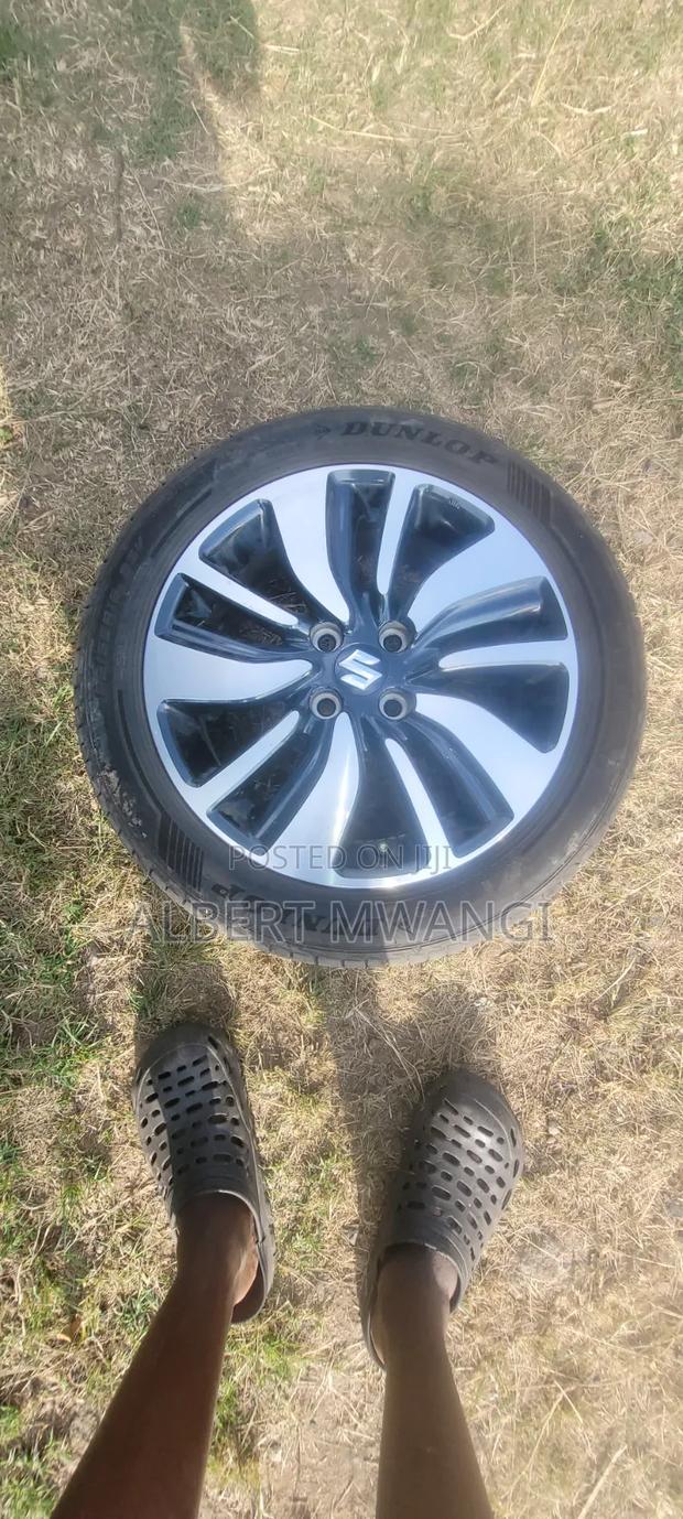 Suzuki Swift Rims - thumbnail 3