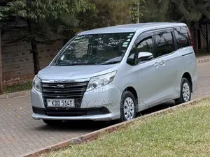 Toyota Noah 2014 White
