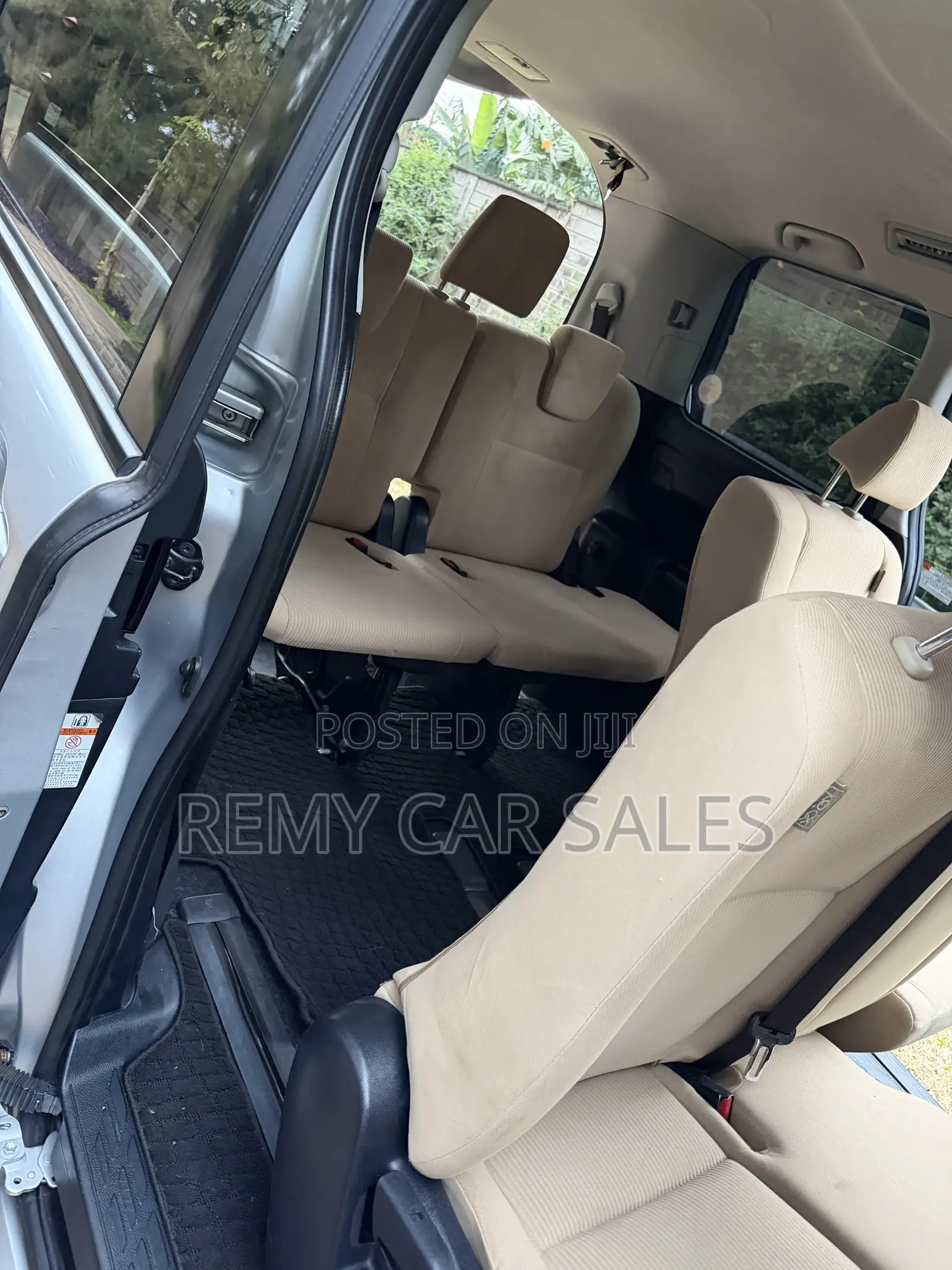 Toyota Noah 2014 White