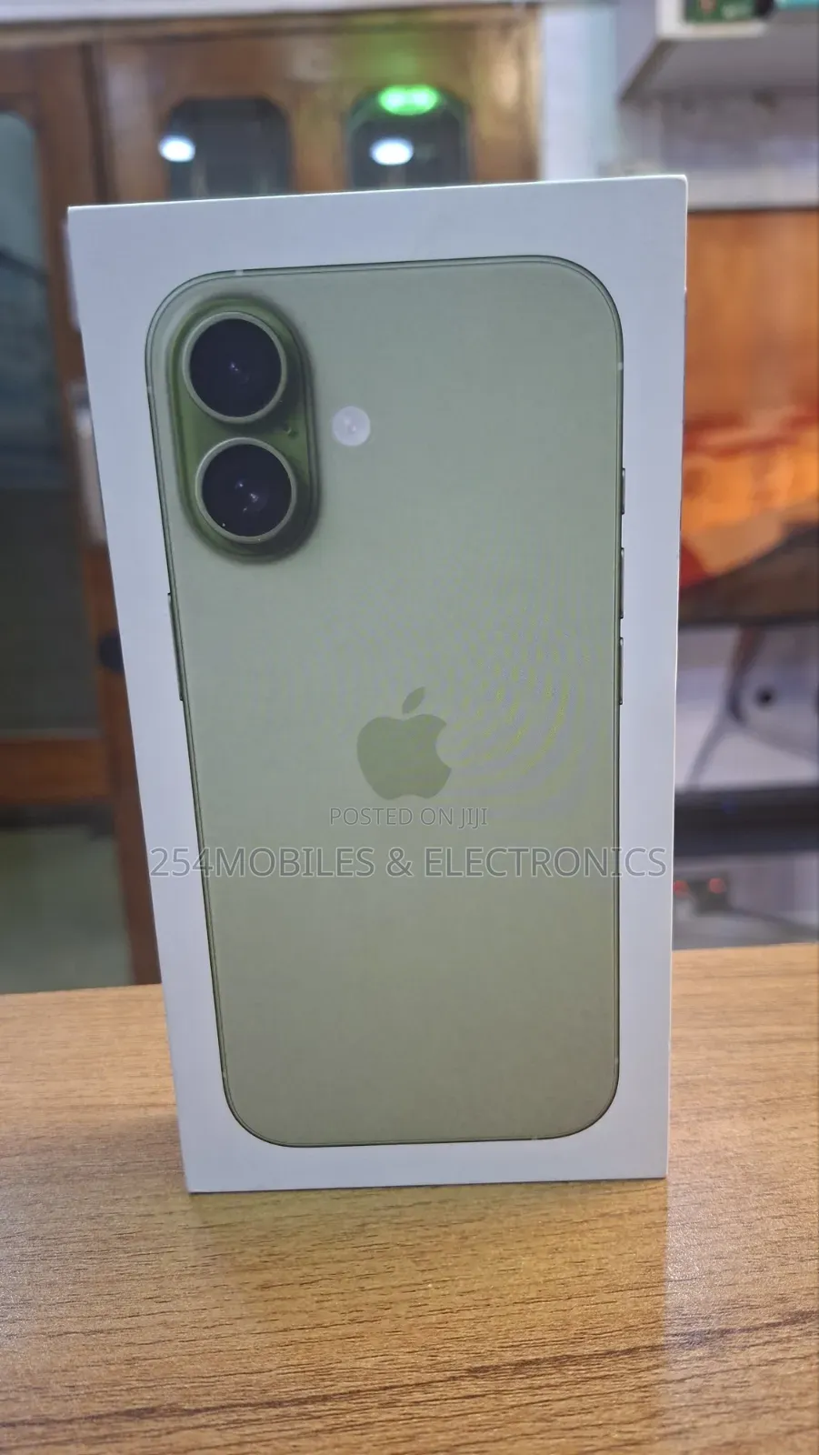 New Apple iPhone 17 256 GB Green