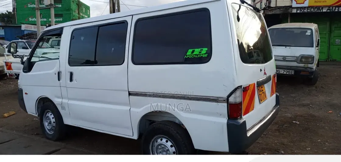 Nissan Vanette 2008 White