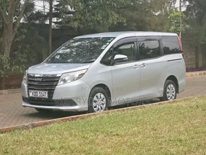Toyota Noah 2014 Silver