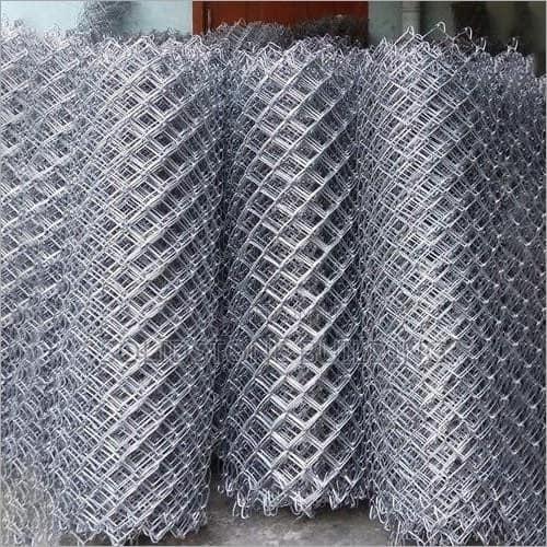 Medium Heavy Gauge Chain-Link12.5G 18 Meters Length, 50X 50, 2.5MM,7FT