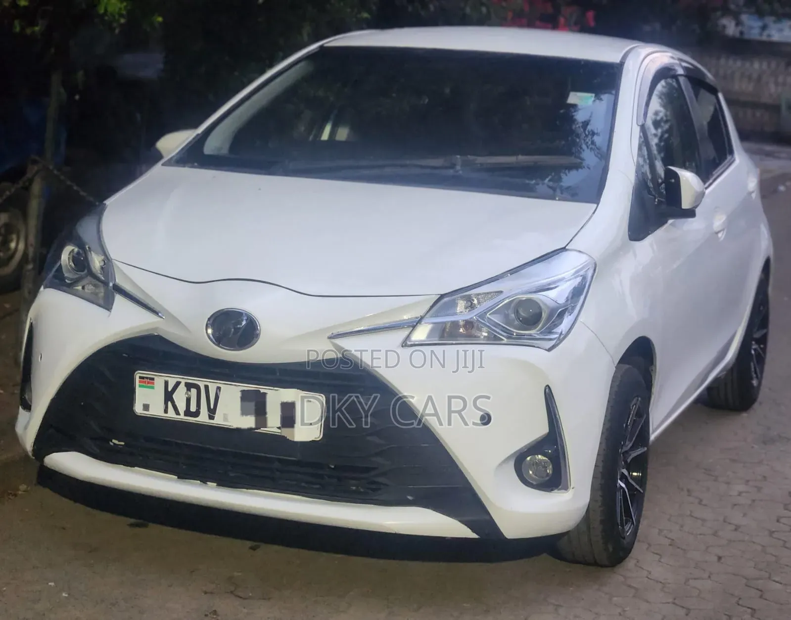 Toyota Vitz 2018 White