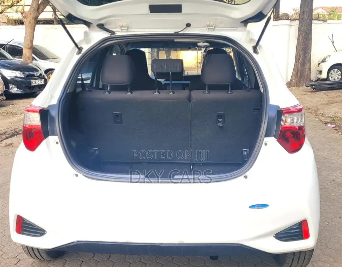 Toyota Vitz 2018 White