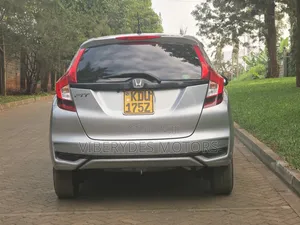 Honda Fit 2018 Silver
