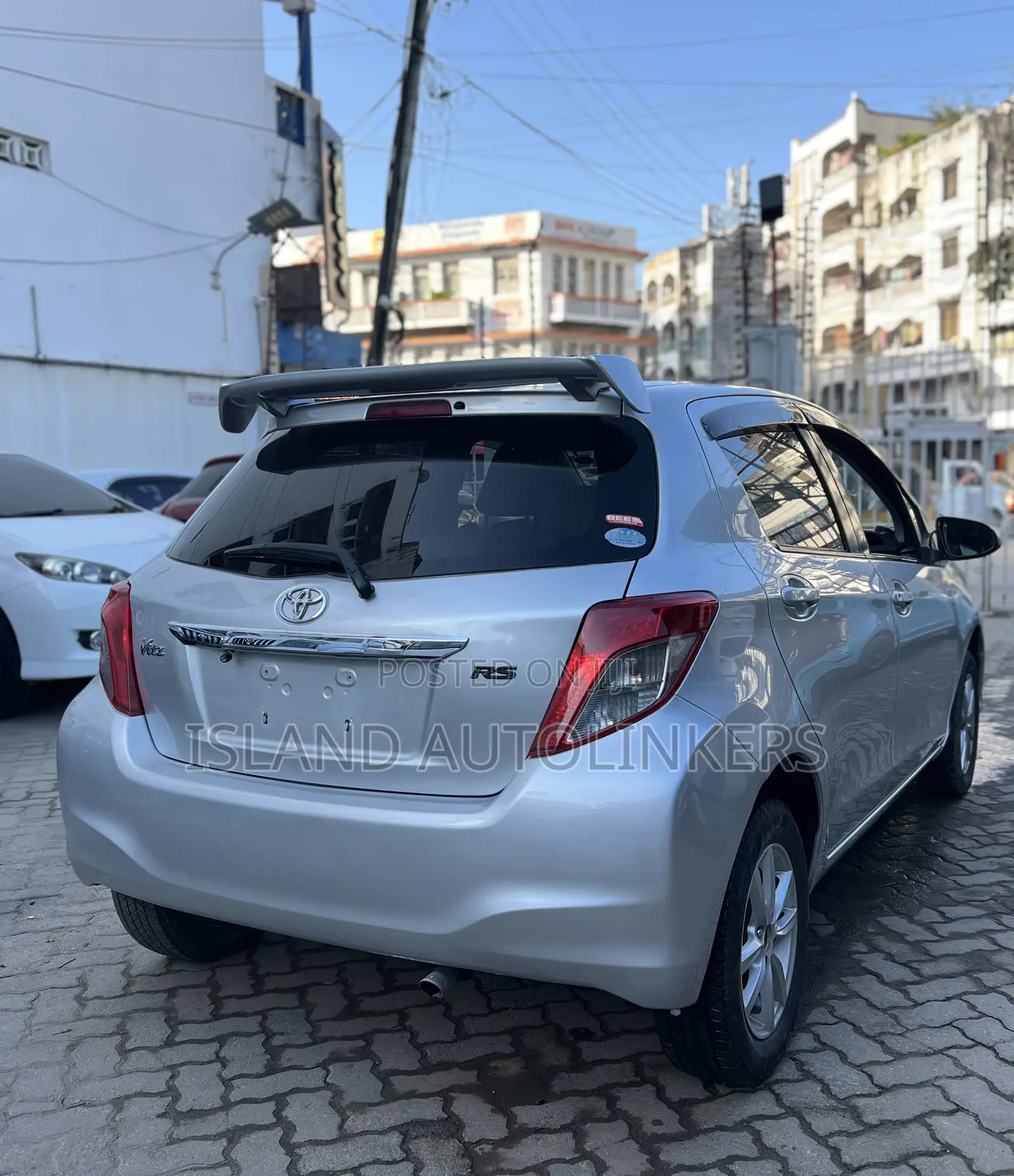 Toyota Vitz 1.5 FWD 5dr 2013 Silver
