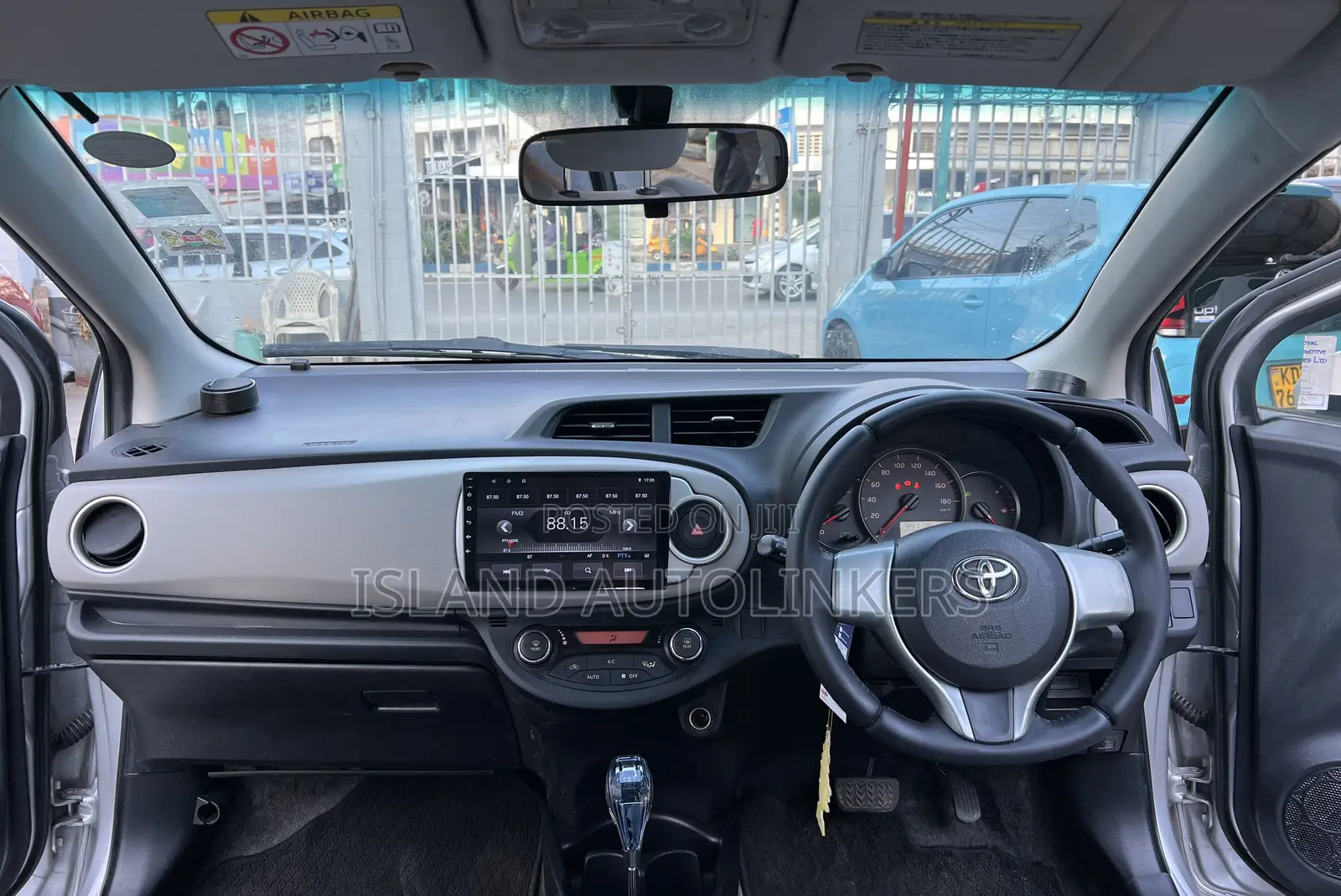 Toyota Vitz 1.5 FWD 5dr 2013 Silver