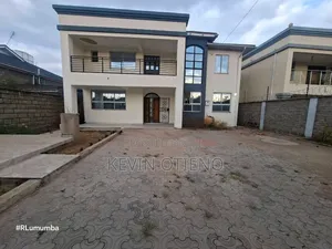 5bdrm House in Community, Gateway Mall Area for rent