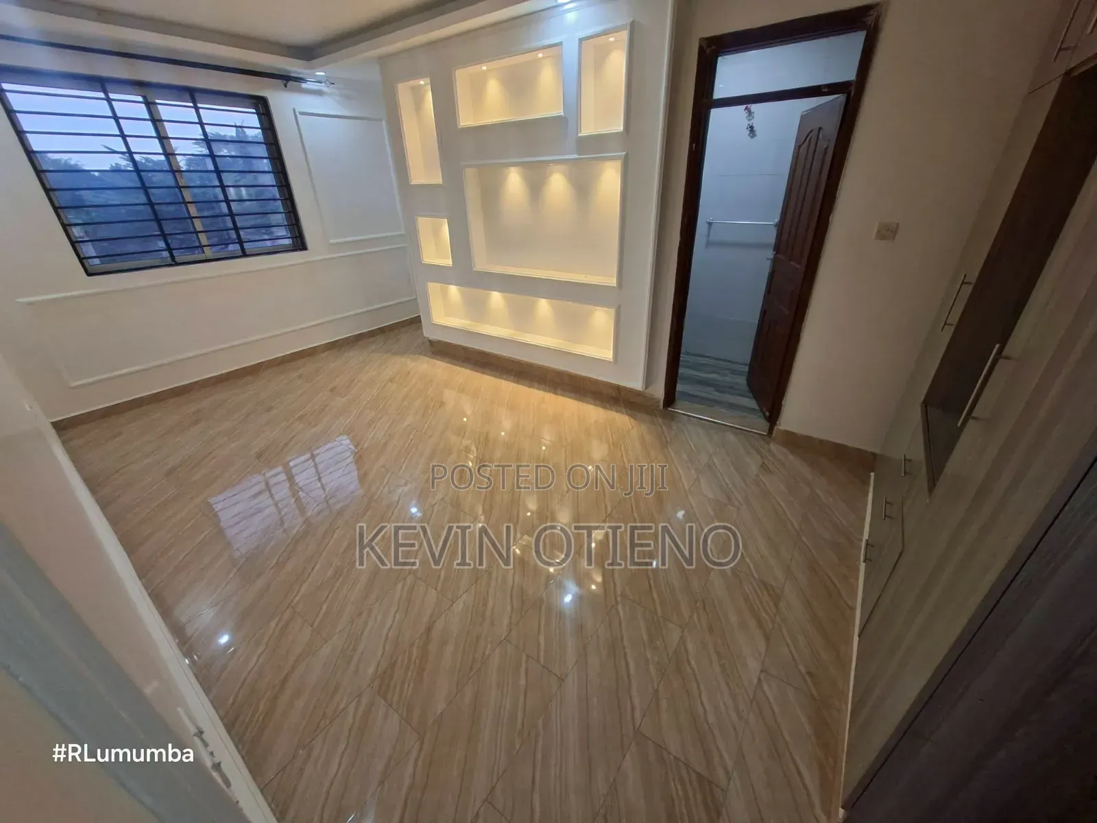 5bdrm House in Community, Gateway Mall Area for rent