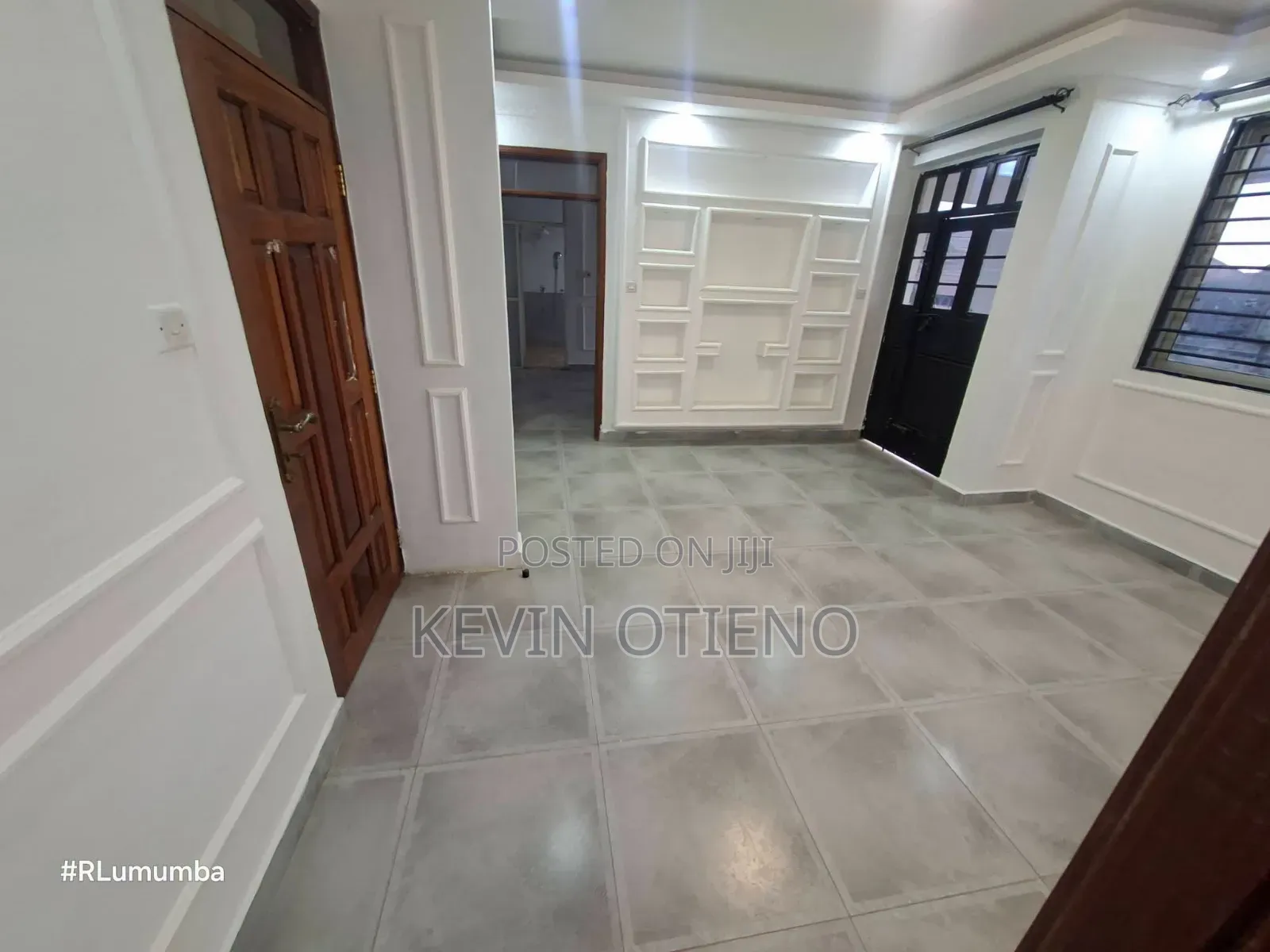 5bdrm House in Community, Gateway Mall Area for rent