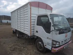 Isuzu NMR 2017 White