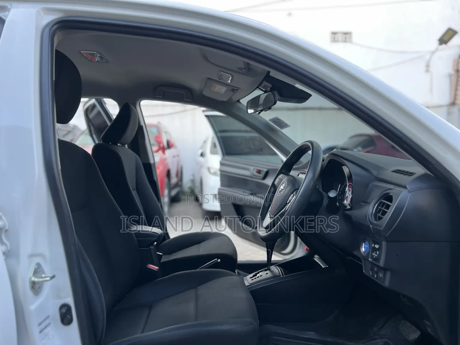 Toyota Axio 1.5 Hybrid 2WD 2020 White