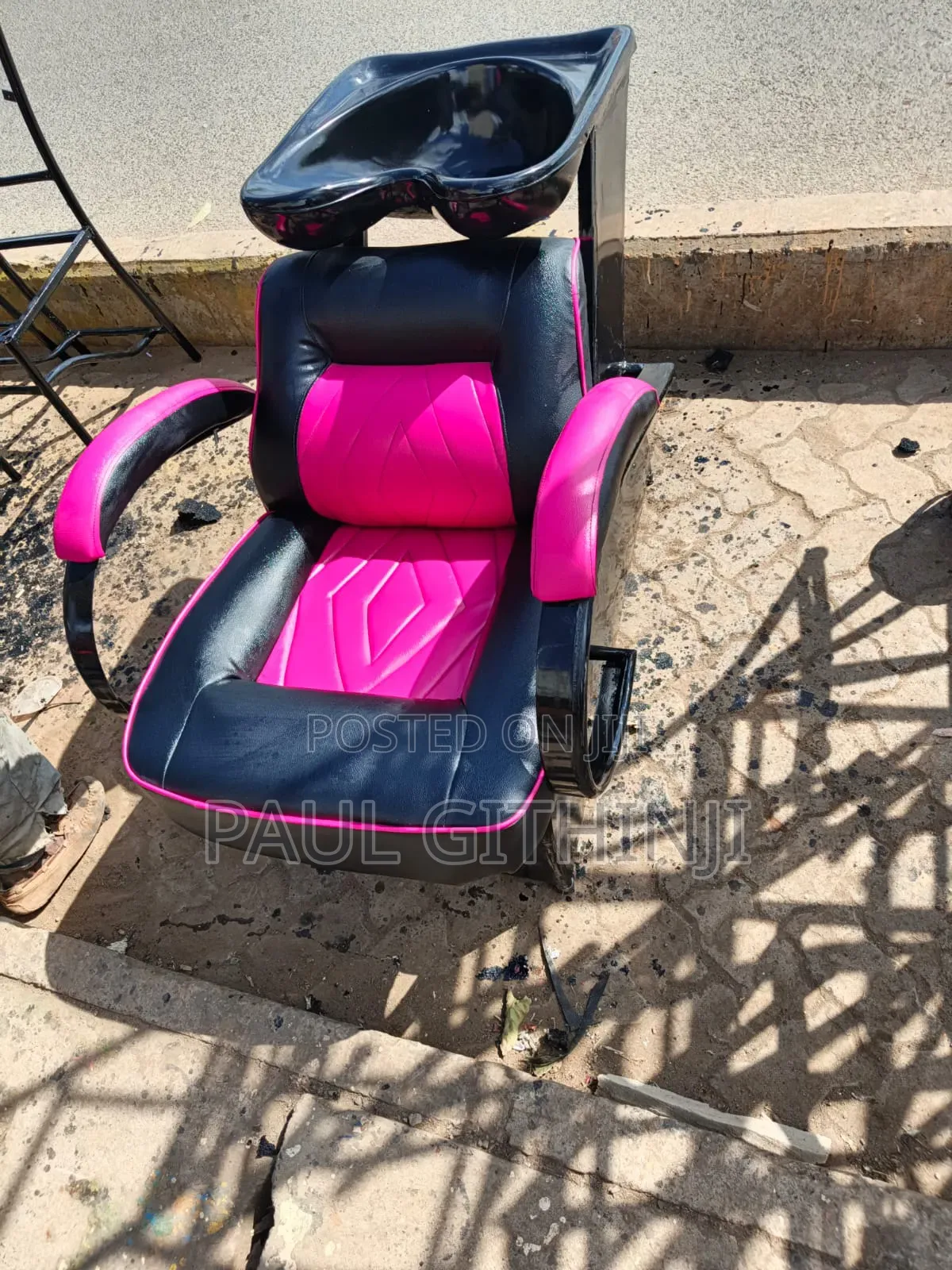 Salon Open Basin