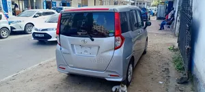Toyota Roomy 2018 Silver