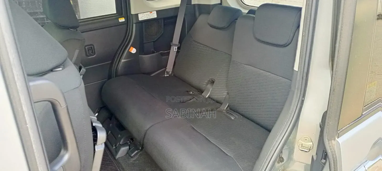 Toyota Roomy 2018 Silver