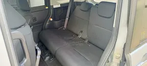 Toyota Roomy 2018 Silver
