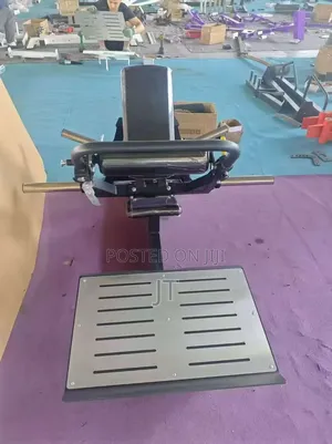 Hip Thrust Machine
