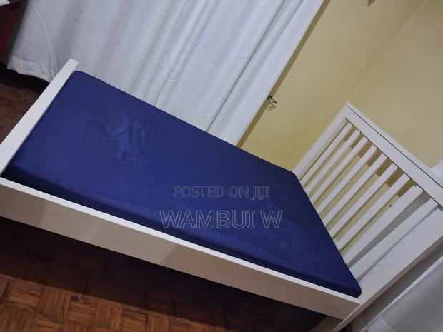 White 4x6 Bed. Used for 1 Year - thumbnail 3