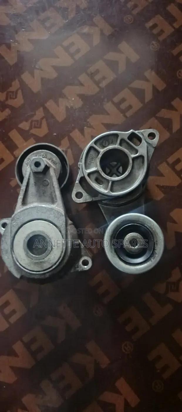 Tensioner Honda Fit