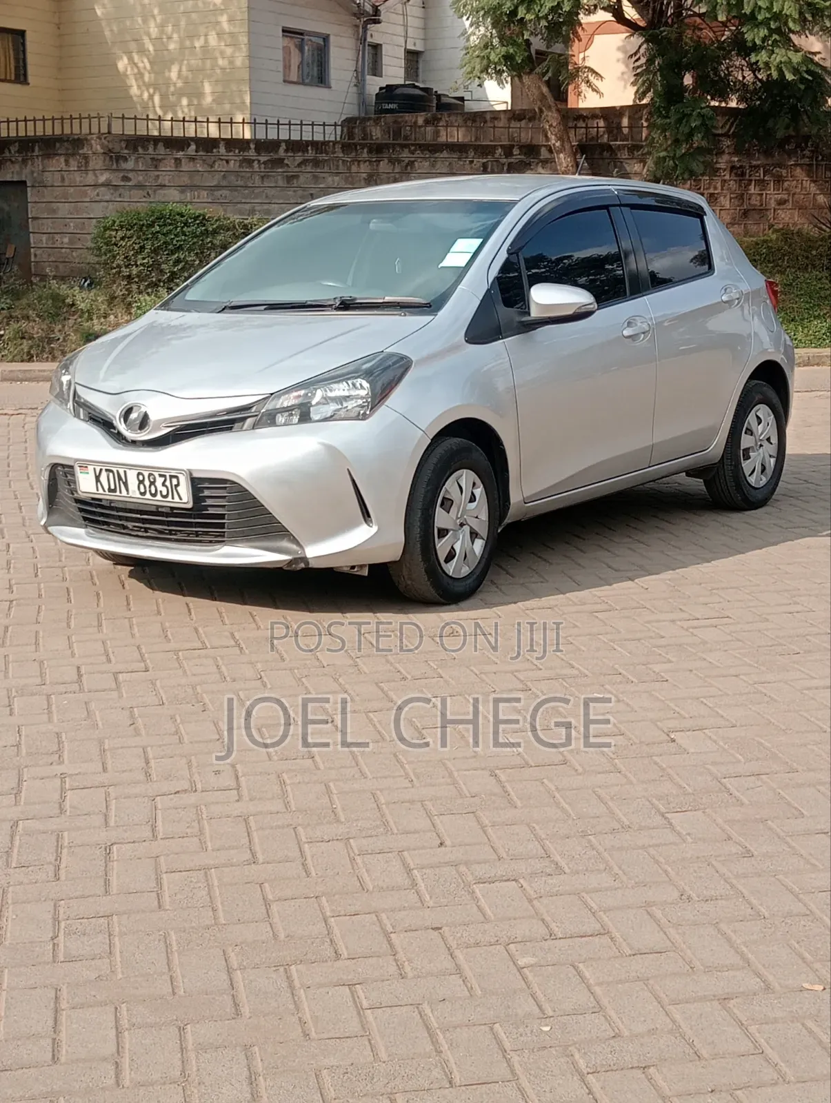 Toyota Vitz 2016 Silver