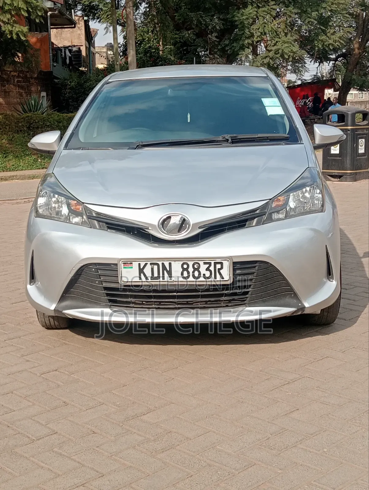 Toyota Vitz 2016 Silver