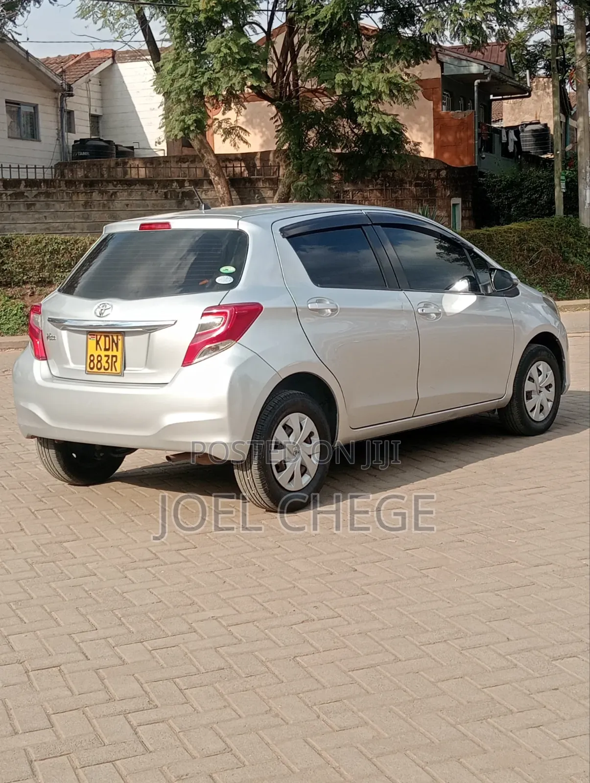 Toyota Vitz 2016 Silver