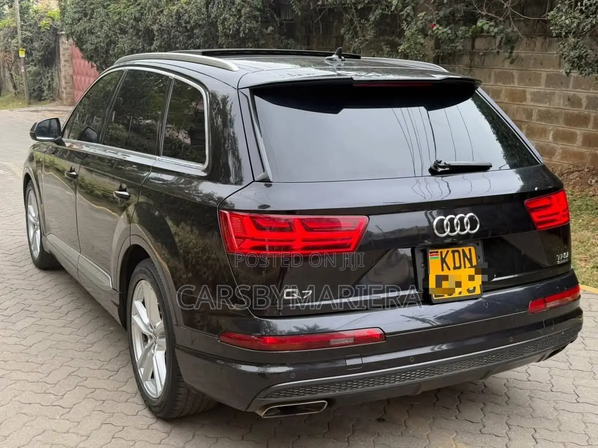Audi Q7 2016 Black