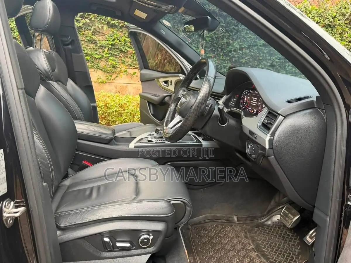 Audi Q7 2016 Black