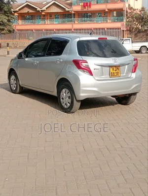 Toyota Vitz 2016 Silver