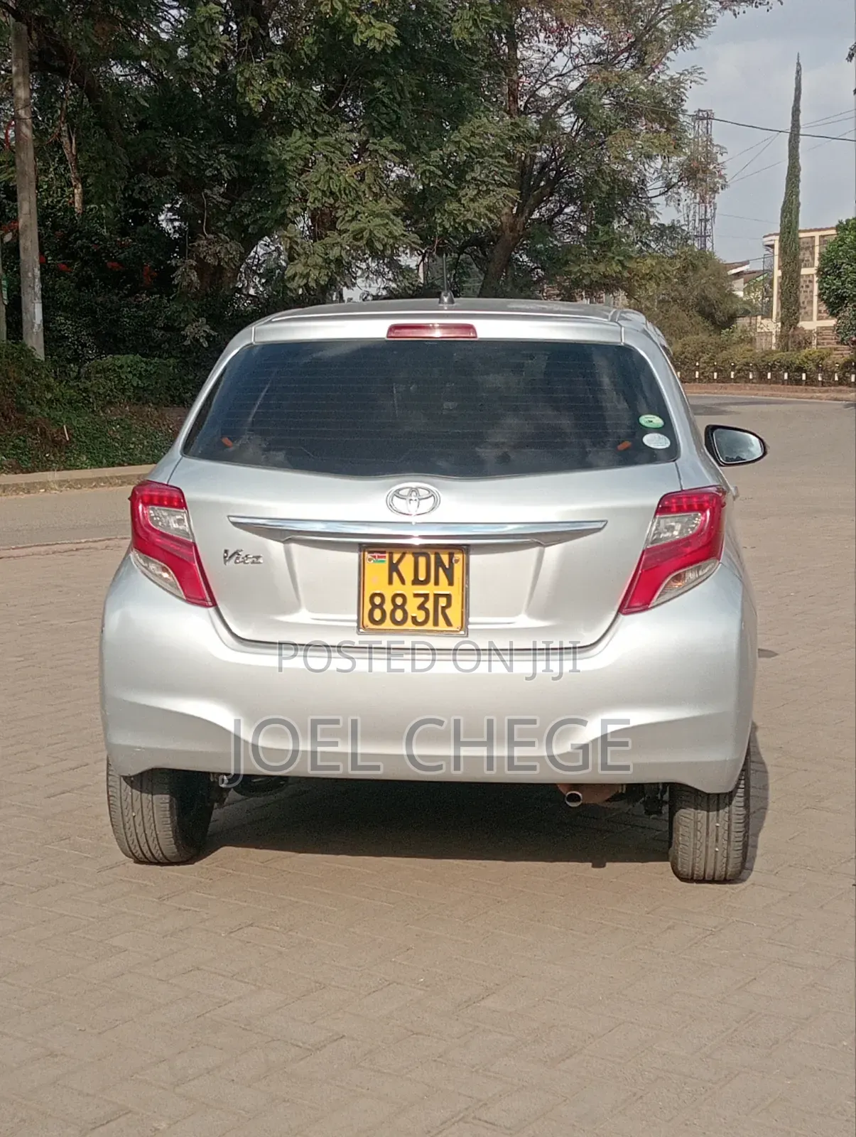 Toyota Vitz 2016 Silver
