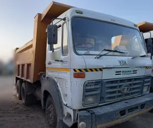 KBW Tata Tipper