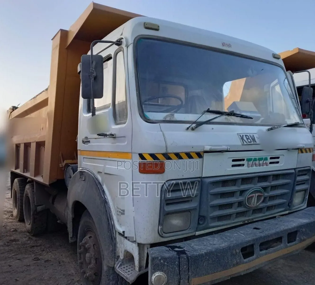 KBW Tata Tipper