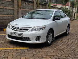 Toyota Corolla 2012 White
