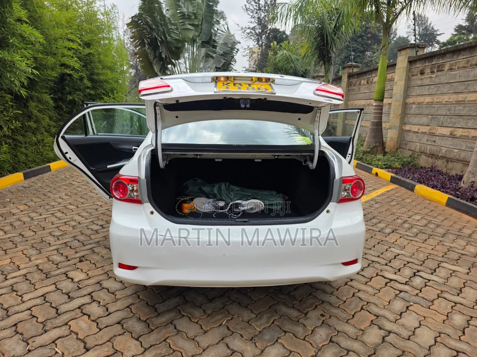 Toyota Corolla 2012 White