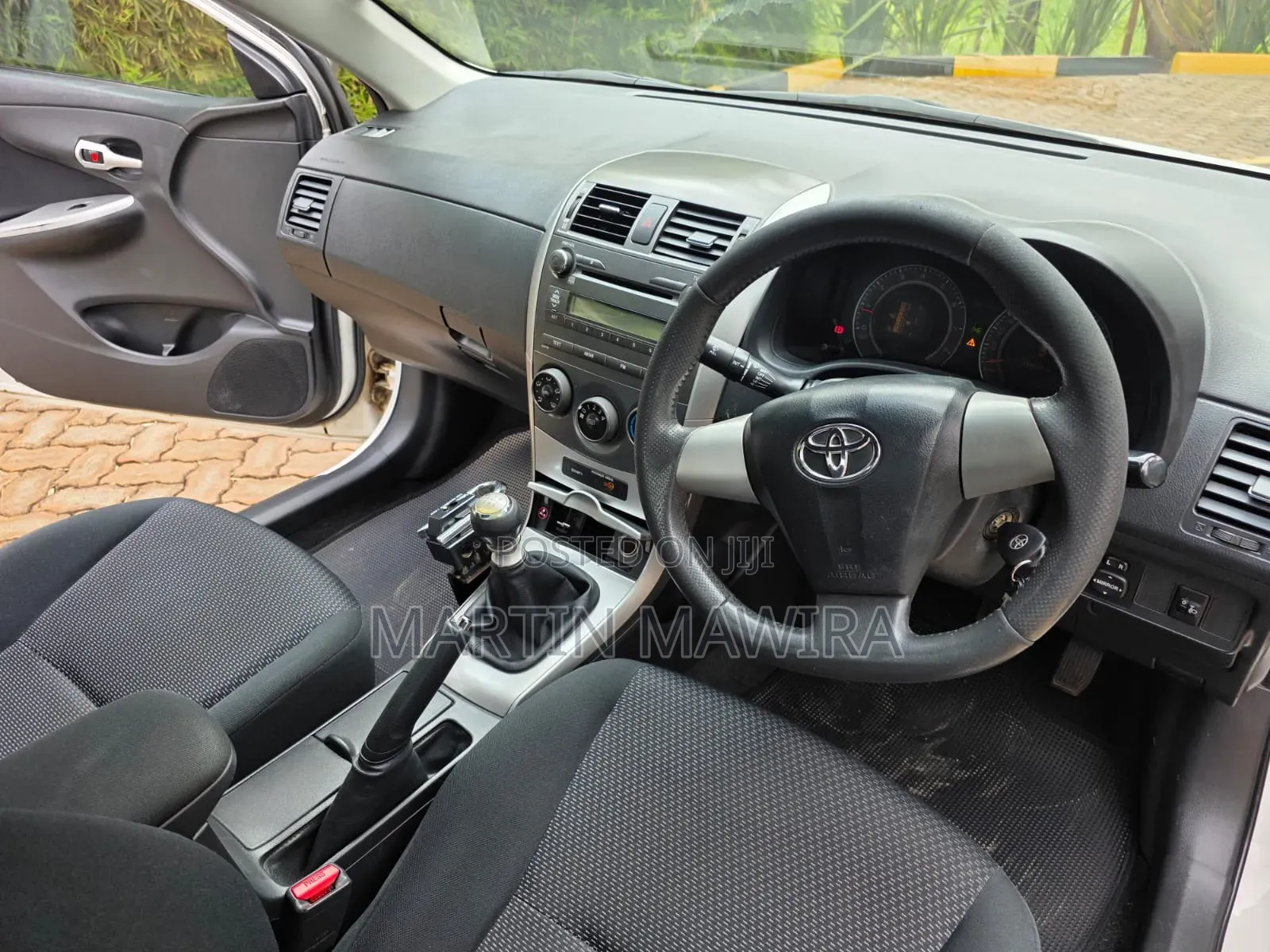 Toyota Corolla 2012 White