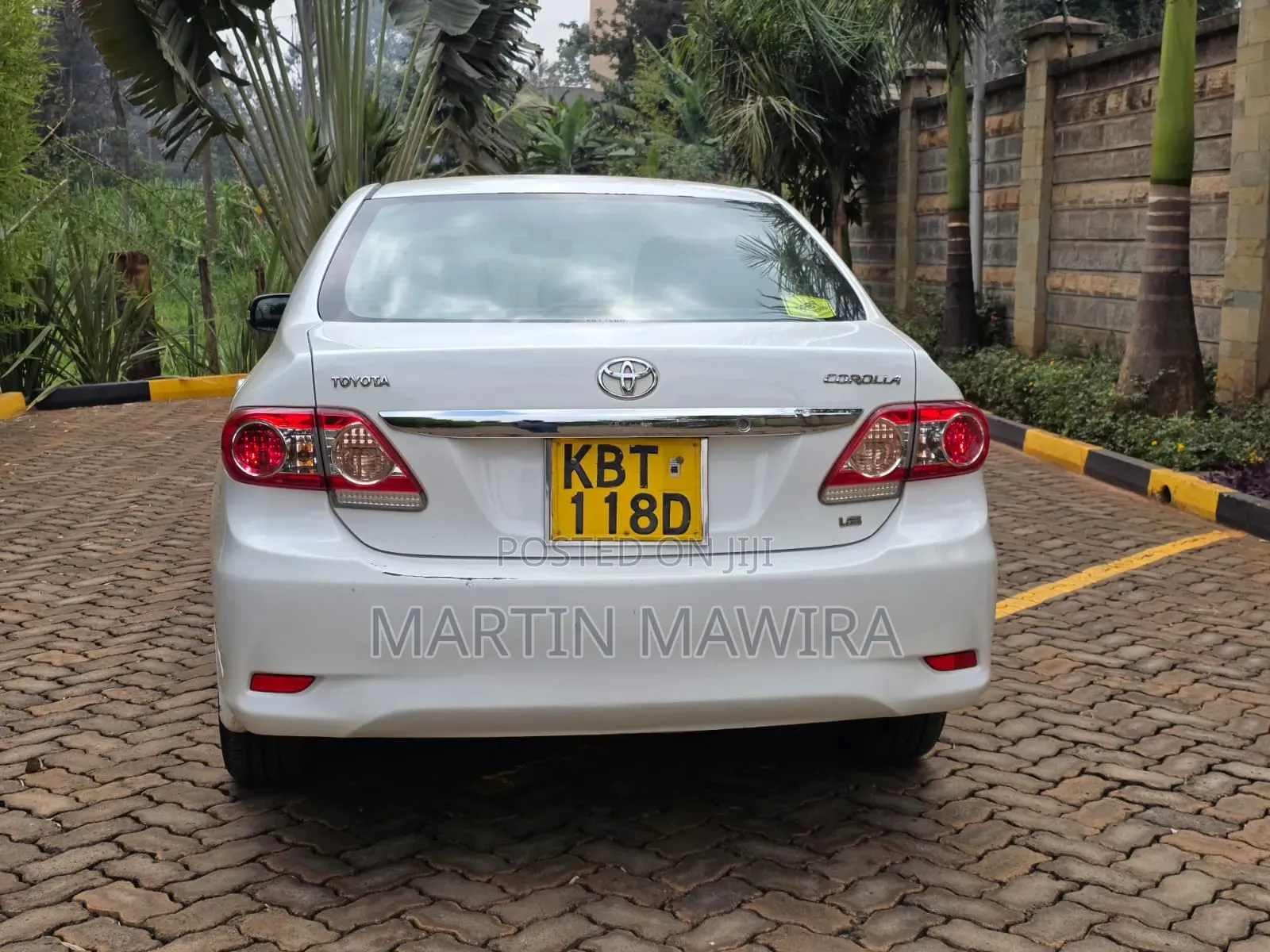 Toyota Corolla 2012 White
