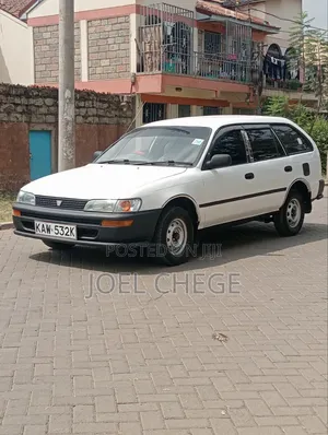 Toyota Corolla 1997 White