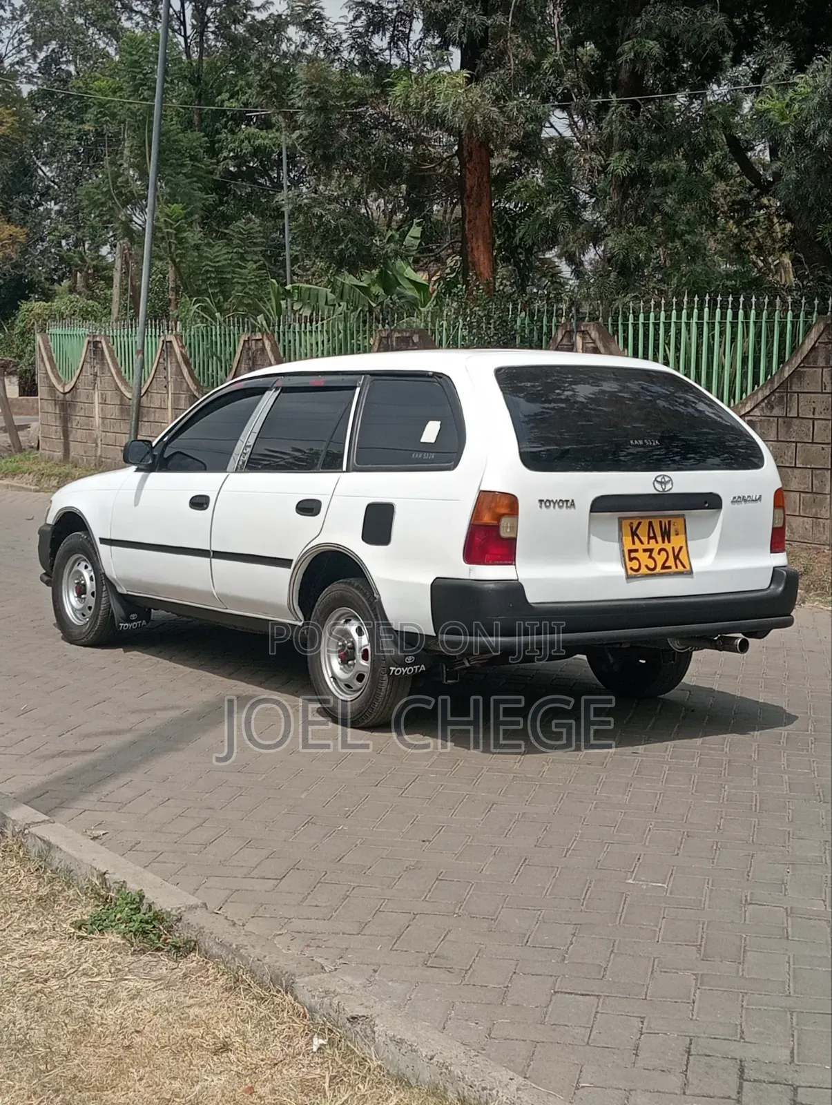 Toyota Corolla 1997 White