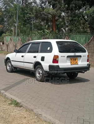 Toyota Corolla 1997 White