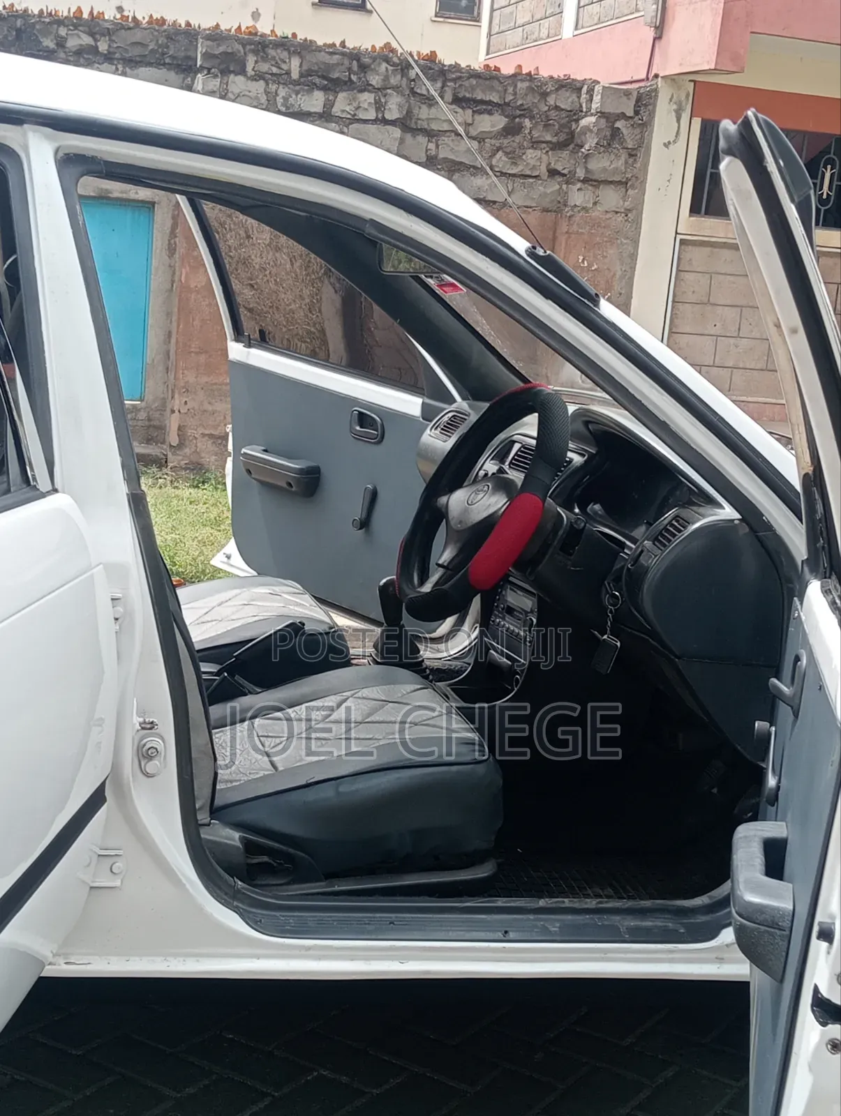 Toyota Corolla 1997 White