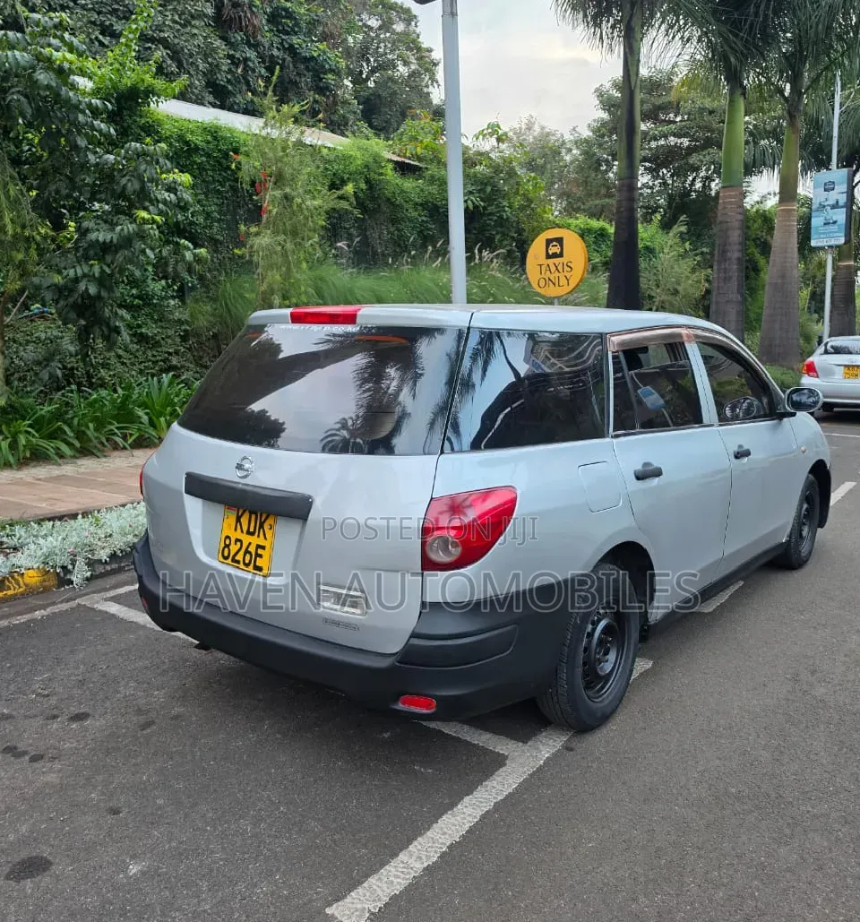 Nissan Advan 2015 Gray