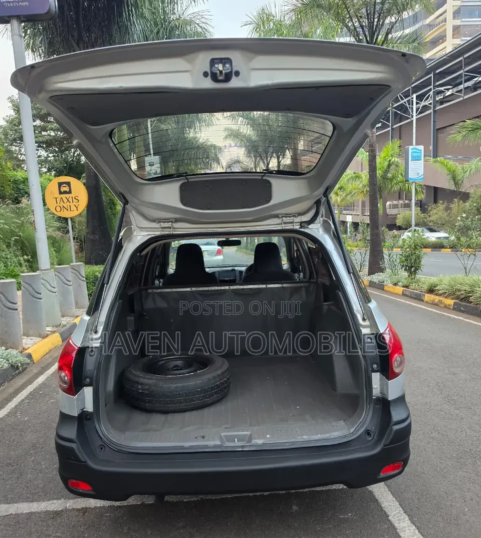 Nissan Advan 2015 Gray
