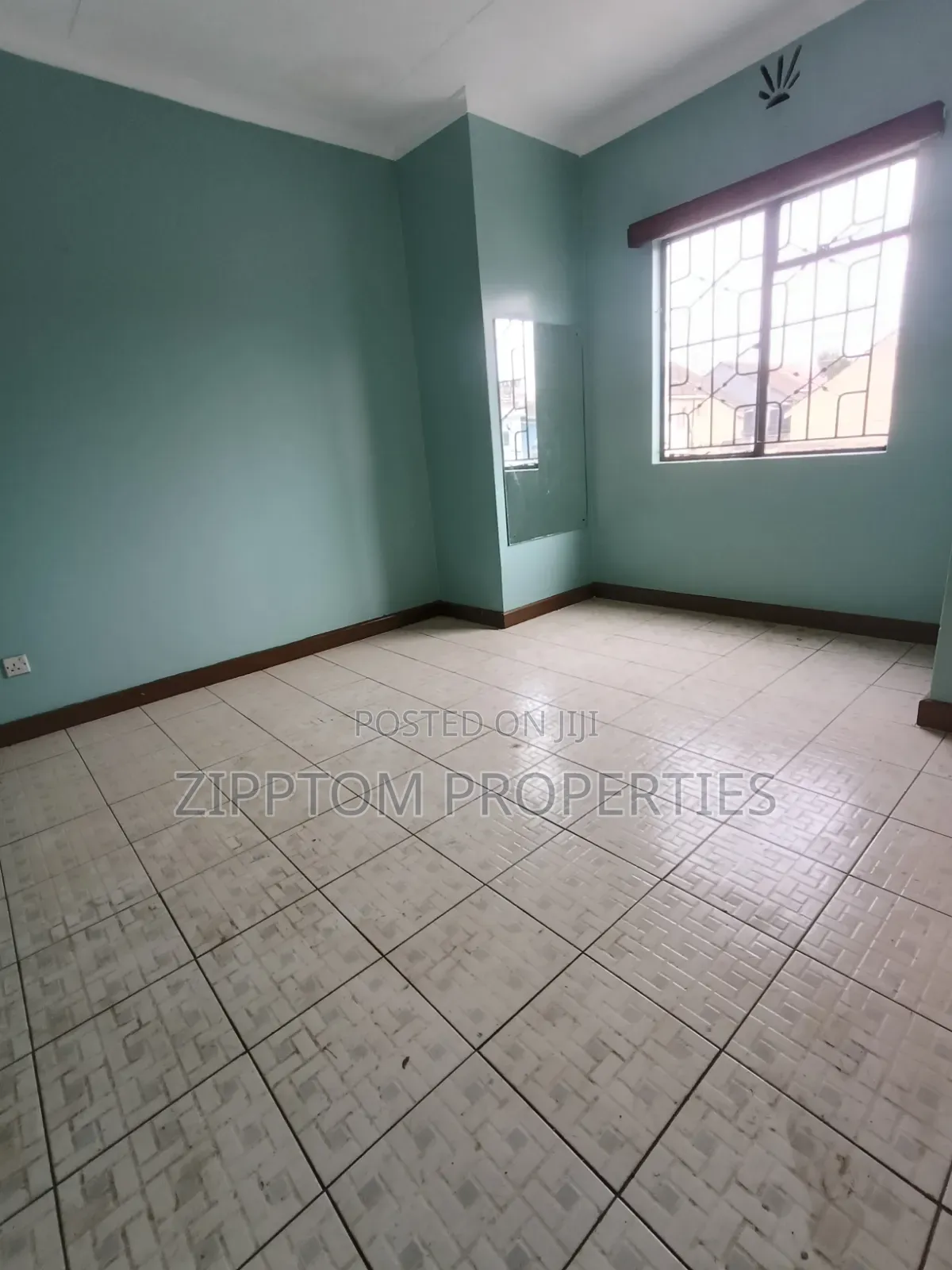 3bdrm Maisonette in South C for rent