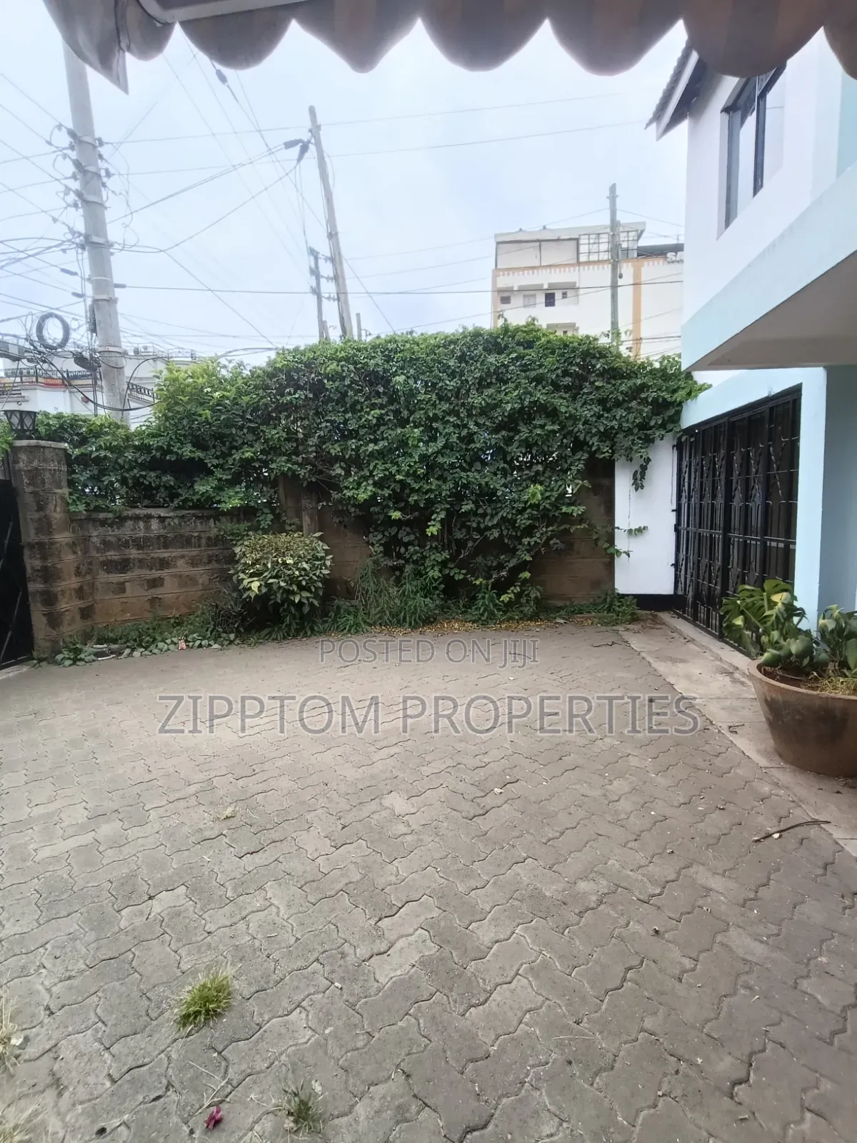 3bdrm Maisonette in South C for rent