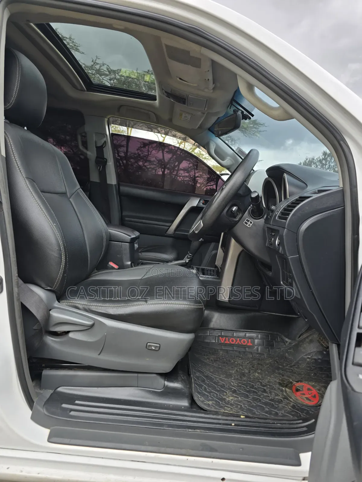 Toyota Land Cruiser Prado 2011 White